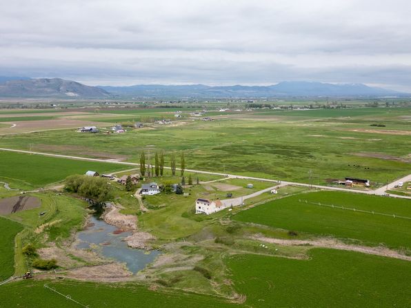 1246 W 6600 N, Smithfield, UT 84335