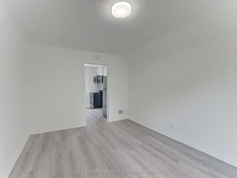 20-10 Brubacher St #14 — Photo 19