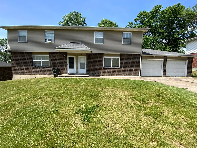 409-411 Brewer Dr — Photo 4
