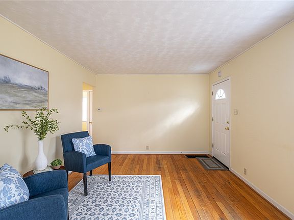 2nd image of 621 June Dr