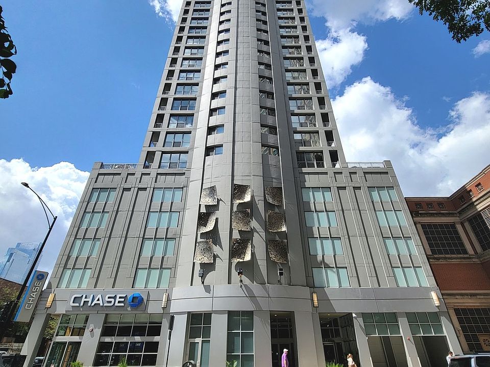 1st image of 600 N Dearborn St APT 1701
