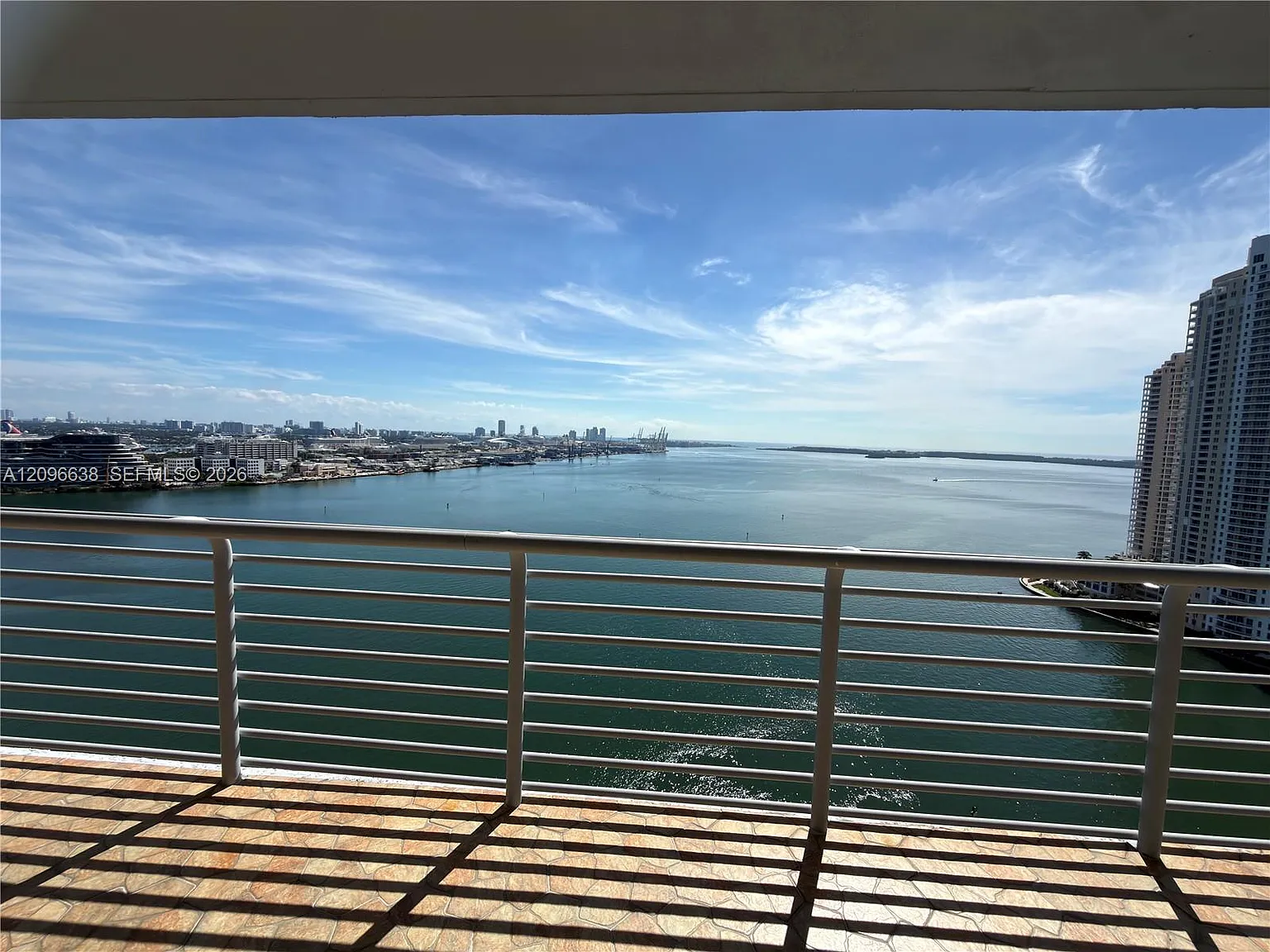 One Miami East Condo — Photo 1