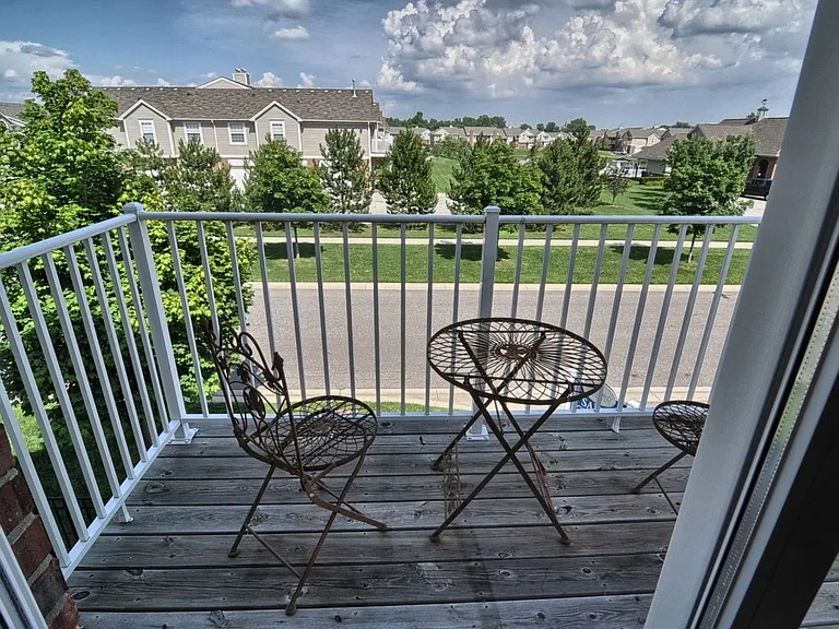 Ashford Apartments — Photo 43