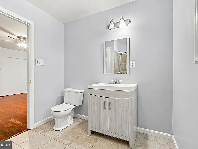 8916 Rugby Rd — Photo 37