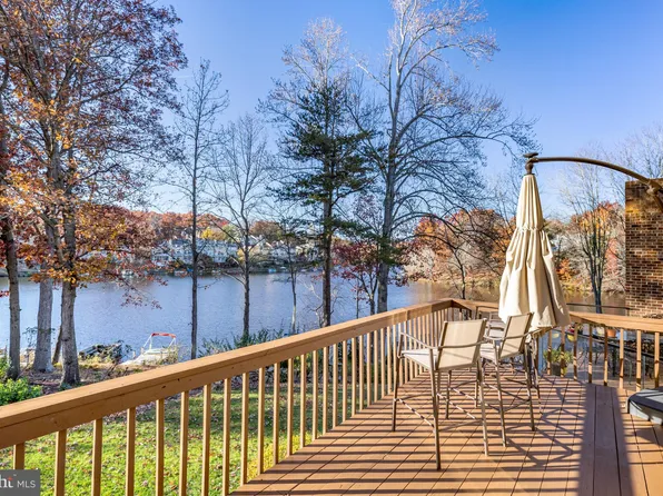 11010 Thrush Ridge Rd, Reston, VA 20191