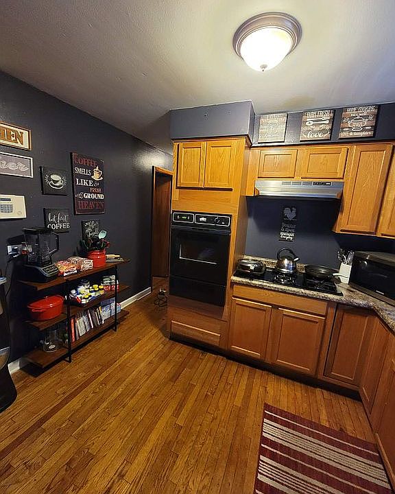 1st image of 456 Oglesby Ave #1