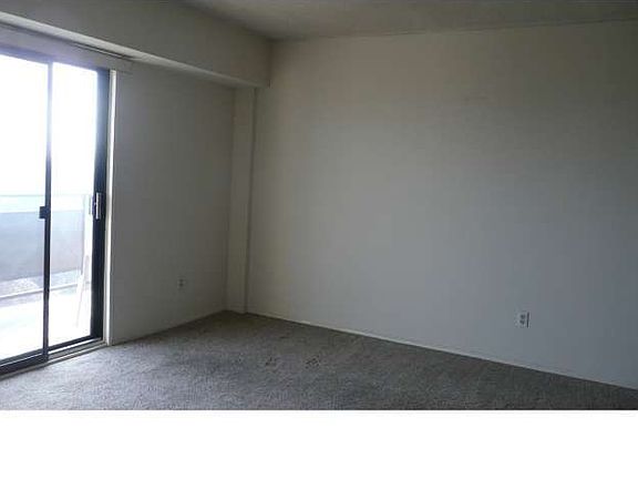 5th image of 27710 Valley Run Dr