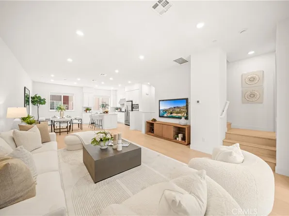 271 Lynx, Irvine, CA 92618