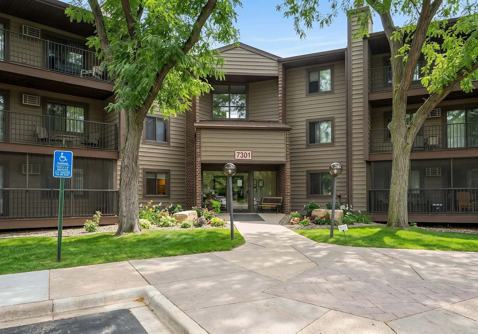 7301 West 101st Street, Unit 102 — Photo 1