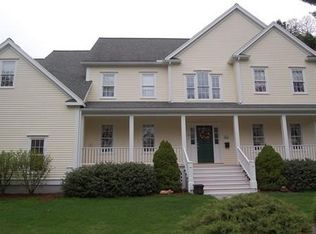 8 Woodledge Rd, Needham, MA 02492
