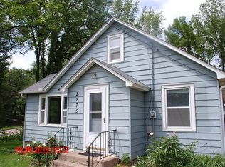 2275 Highwood Ave E, Maplewood, MN 55119