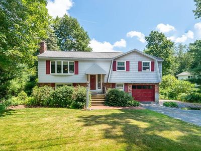 25 Freeport Dr, Burlington, MA, 01803