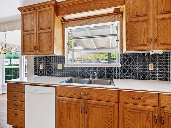 5th image of 3200 Chanate Road