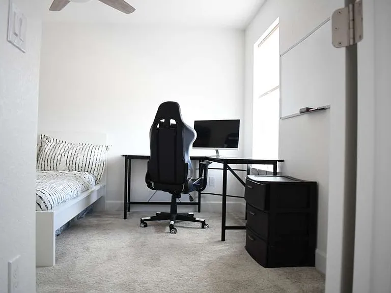 285 Silver Rock Trl — Photo 25