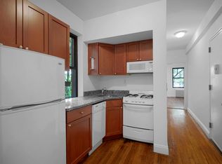 28 Greenwich Ave #R-2A, New York, NY 10011