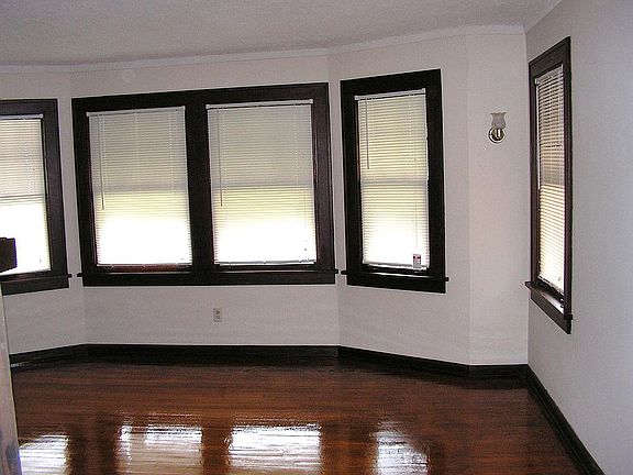 5th image of 4037 W 158th St