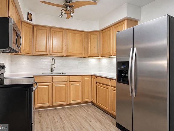 2nd image of 409 Winding Way