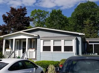 10 Canterbury Ln, Rockland, MA 02370