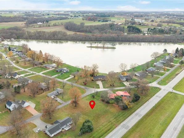 N Highview Dr, Dalton, OH 44618