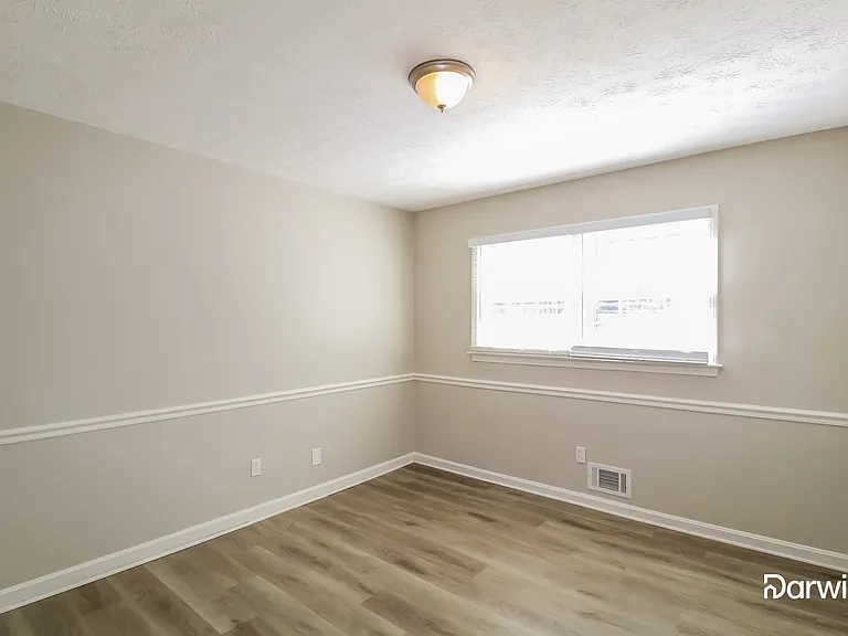1634 Rhonda Ln — Photo 10