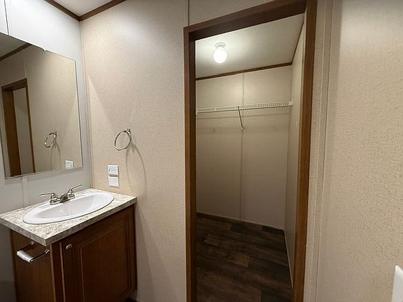 4th image of 223 Mount Carmel Rd APT 200