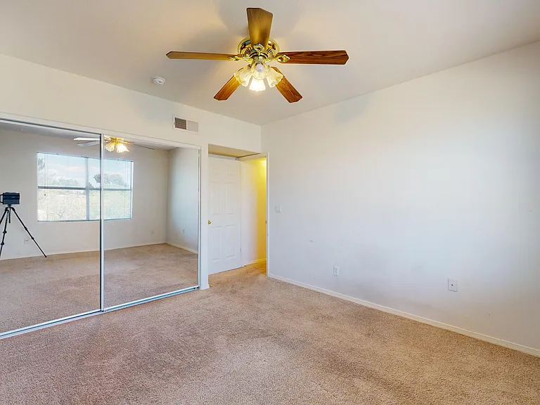 6256 Escondido Dr — Photo 31