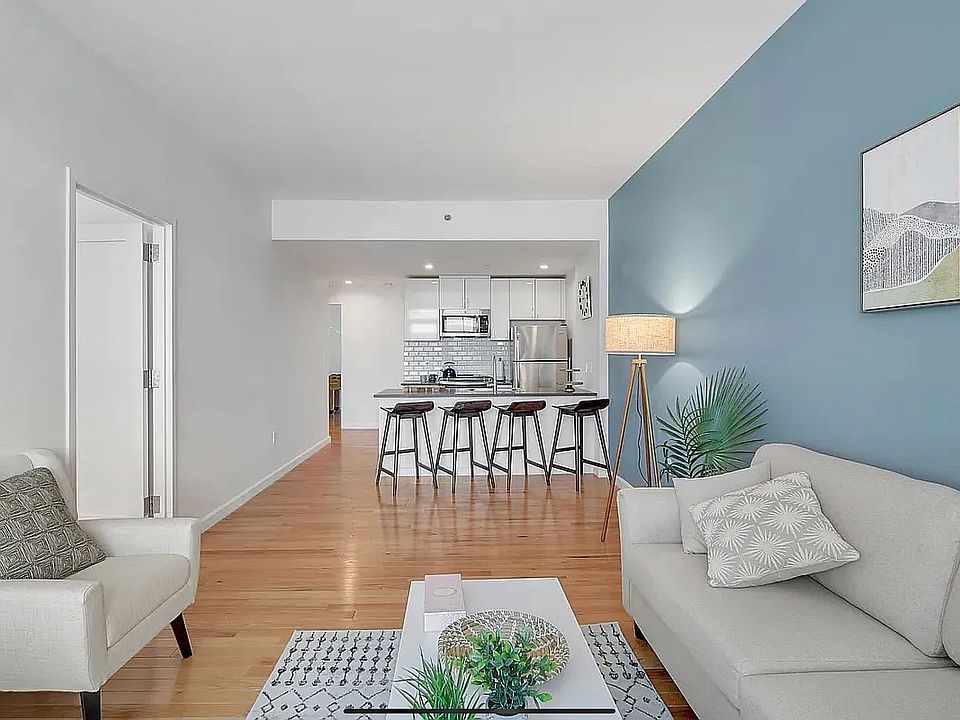 1st image of 210 E 121st St #3Y