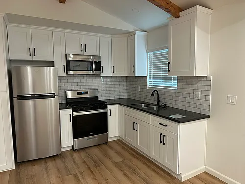 5740 Fountain Ave #5740 Photo 1