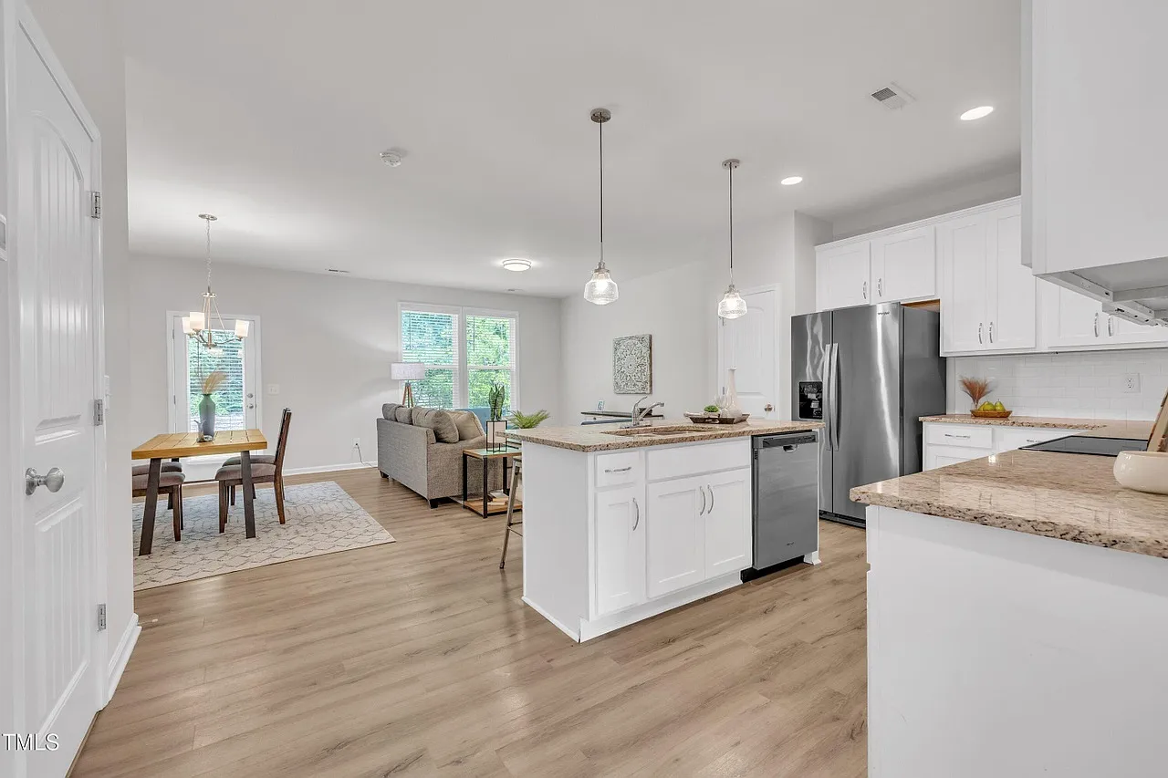 Now Available - Luxury Townhome Rental Southpoint Station — Photo 2