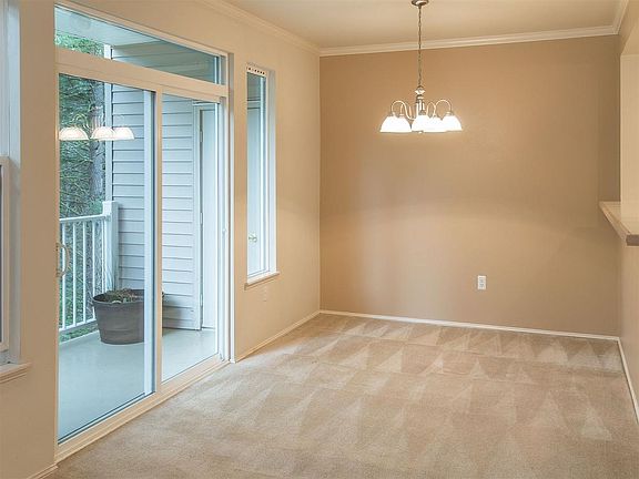 5th image of 25235 SE Klahanie Blvd #201