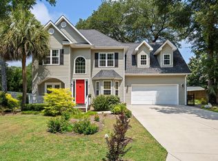 60 Red Maple Dr, Pawleys Island, SC 29585