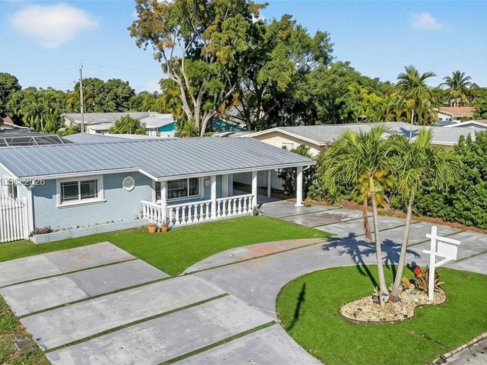 1st image of 2410 Gulfstream Dr