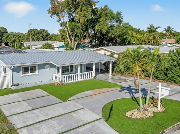 2410 Gulfstream Dr, Miramar, FL 33023