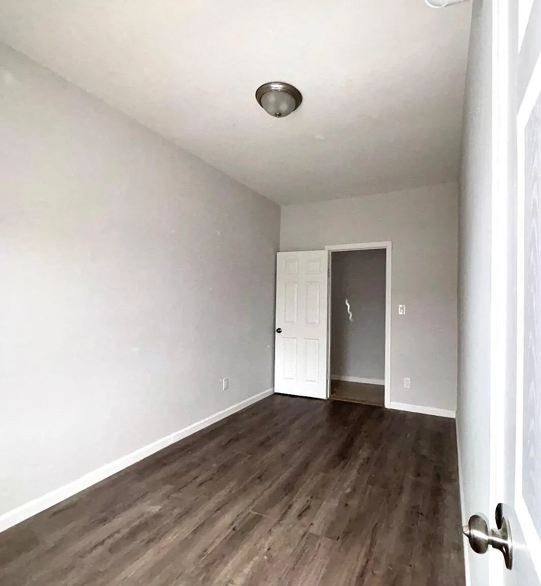 3 bed, 3680 sqft, $2,900 — Photo 3