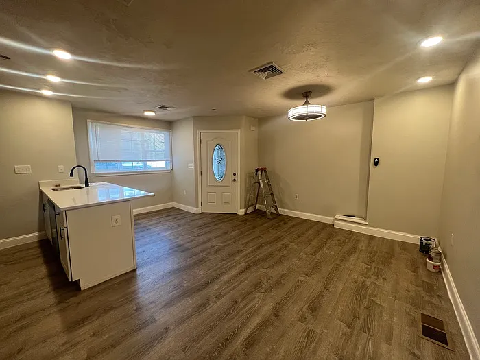 28 Otis St #28R — Photo 7