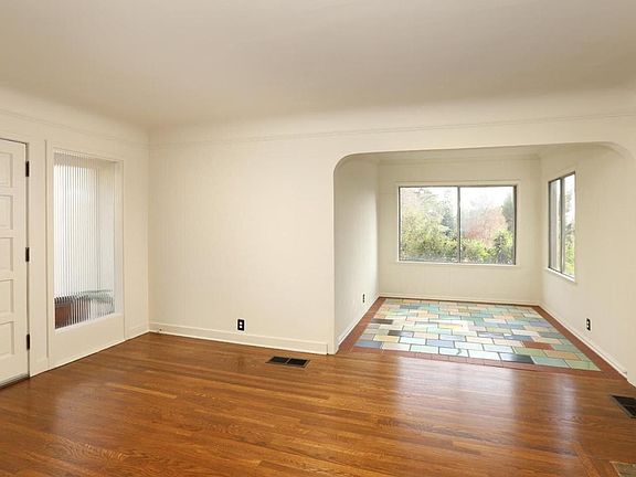 2nd image of 1506 Stanford Dr
