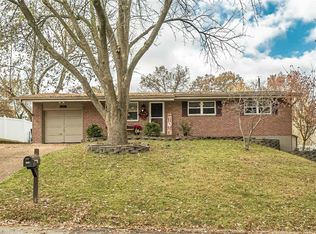 744 Southshire Dr, Saint Louis, MO
