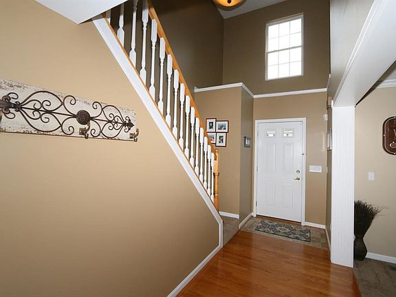 3rd image of 8594 Sunmont Dr