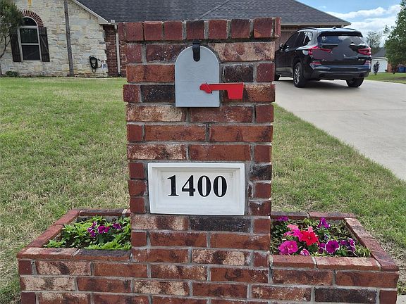5th image of 1400 Monarch Dr