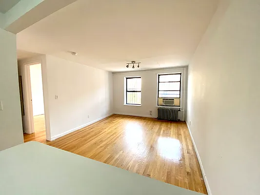 Rented by (Legacy) Elegran | media 10