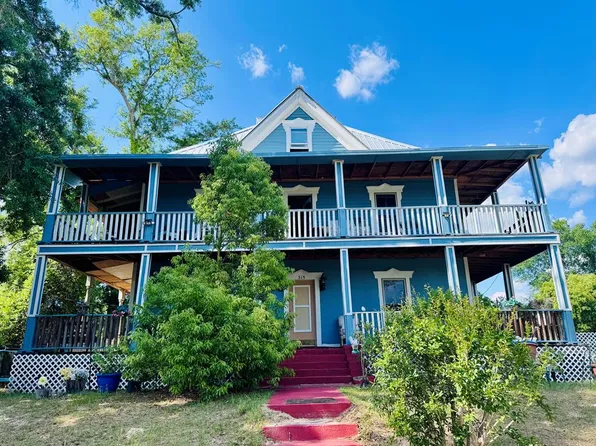 315 E Sellers St, Douglas, GA 31533