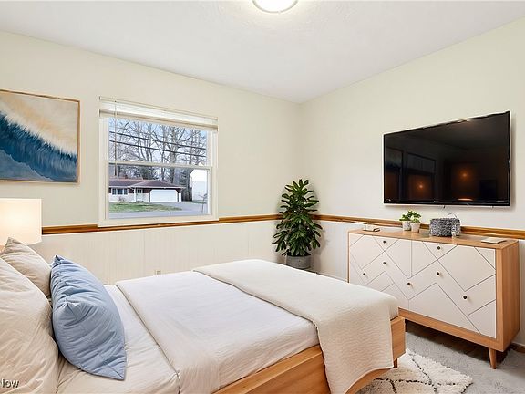 4th image of 5575 Orchid Ave