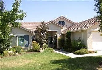 2753 Burlingame Ave photo 1