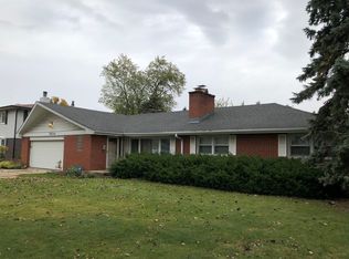 3504 Brookmeade Dr, Rolling Meadows, IL 60008