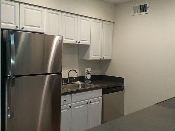 5th image of 1111 Normandy Cir