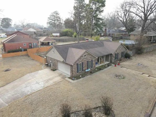 2699 Stage Park Dr, Memphis, TN 38134