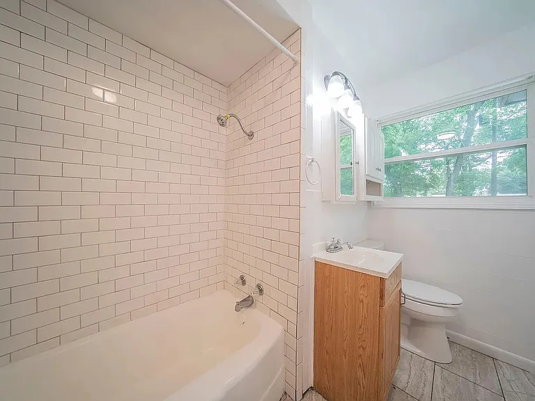 5520 Trail Lake Dr — Photo 7