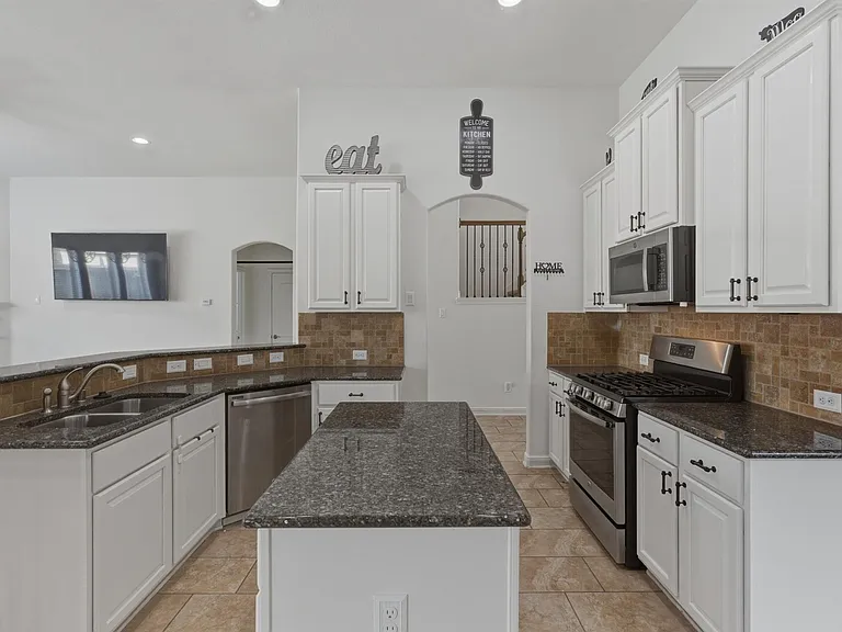 19122 Gaslamp Point Ct — Photo 9