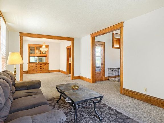 5th image of 3304 Grand Ave S