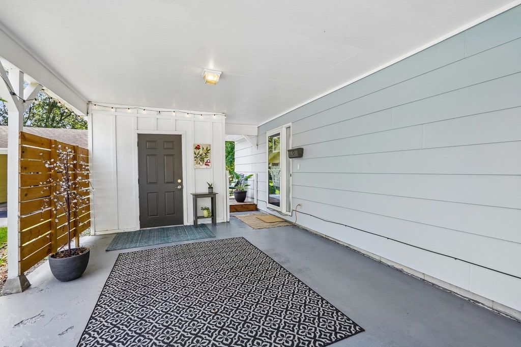 816 11th St, Baraboo, WI - View 3
